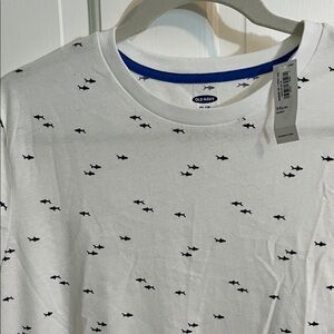 NWT Old Navy White Shark Pattern Short Sleeve Tee Boys Husky XXL